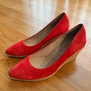 NWOT Gorgeous red suede wedge with braided jute wedge heel no box 7.5